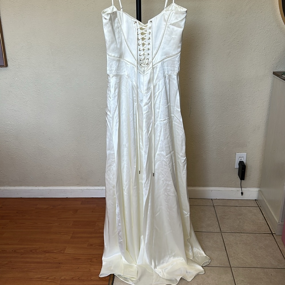 House of CB L A-C 'Anabella' Ivory Satin Lace Up Maxi‎ Dress NWOT - Picture 10 of 15
